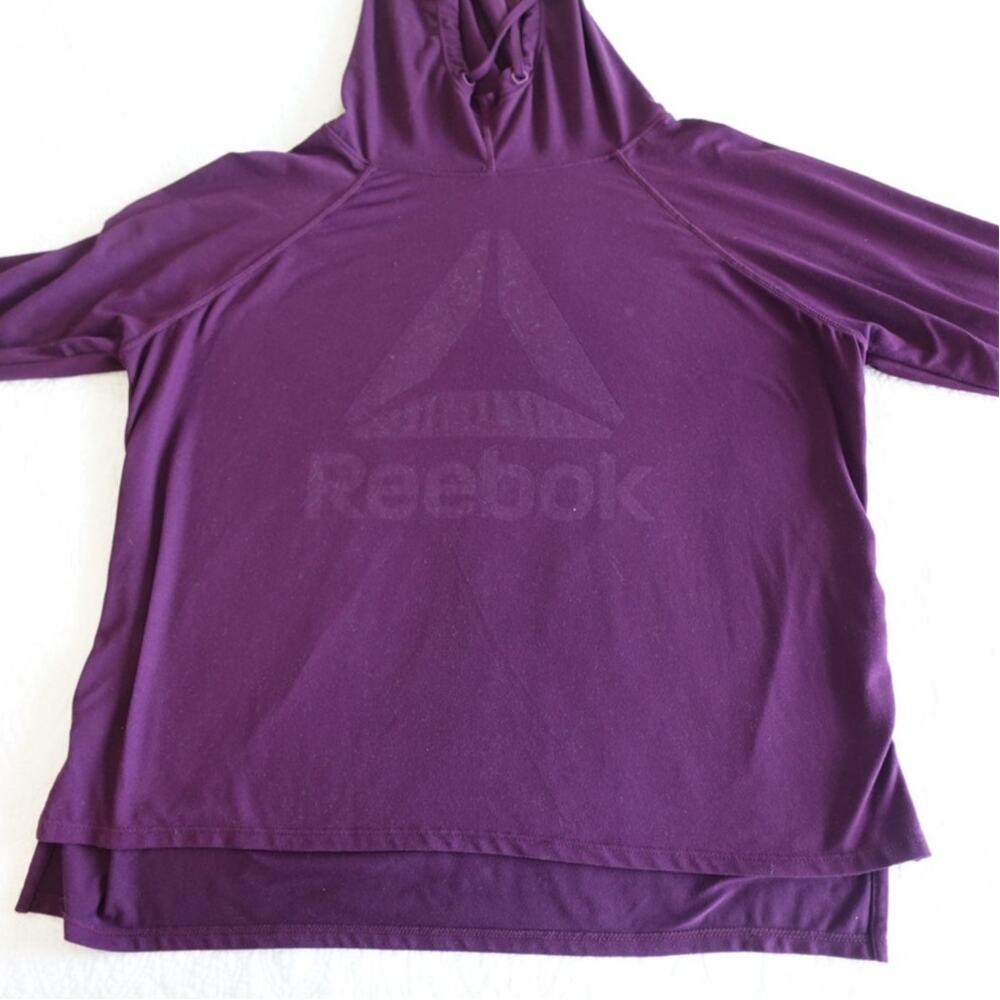 Reebock Berry Colored hoodie w thumbholes Size medium